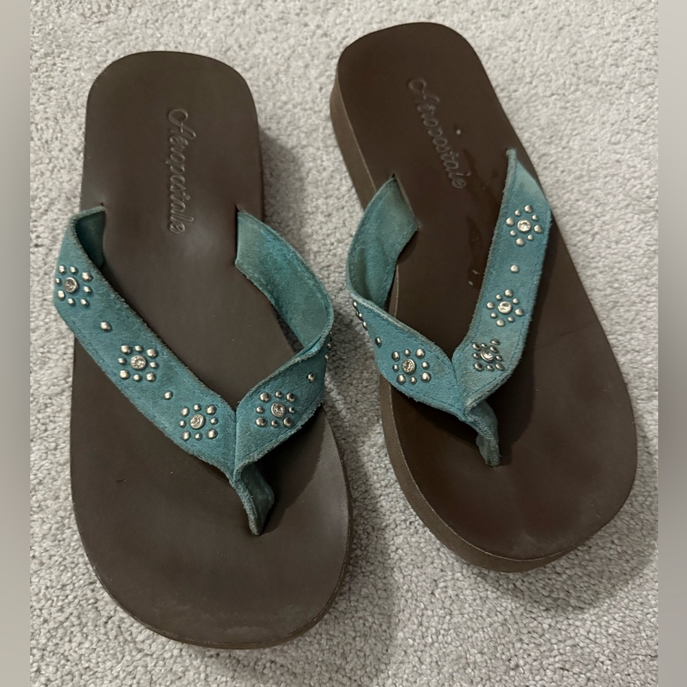 Aeropostale Flip Flops brown and turquoise with beaded accents Size 8